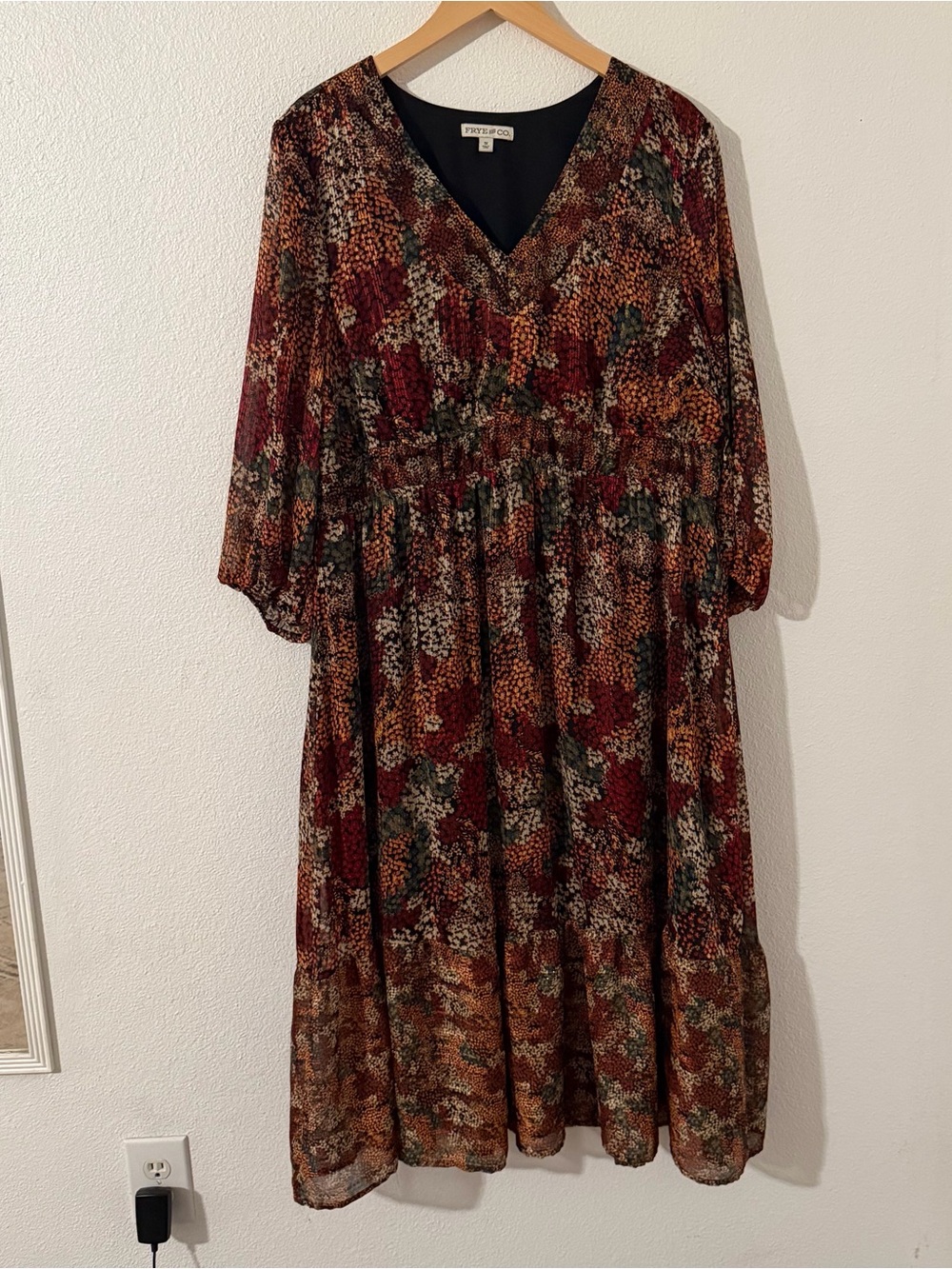 Frye and CO Women XL Floral V-Neck Maxi Dress Rust Orange Smocked Long Sleeve